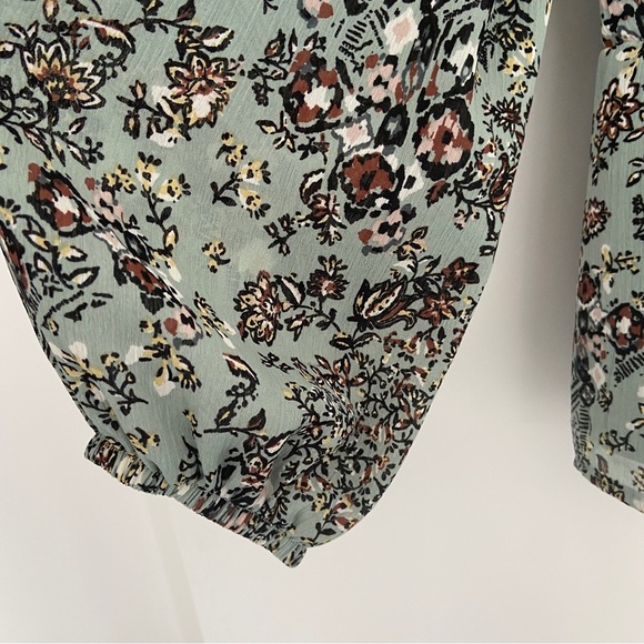 MAURICES SAGE GREEN/RUST/YELLOW POET BLOUSE WITH RUFFLE NECK, BISHOP SLEEVES, XS - Picture 6 of 11